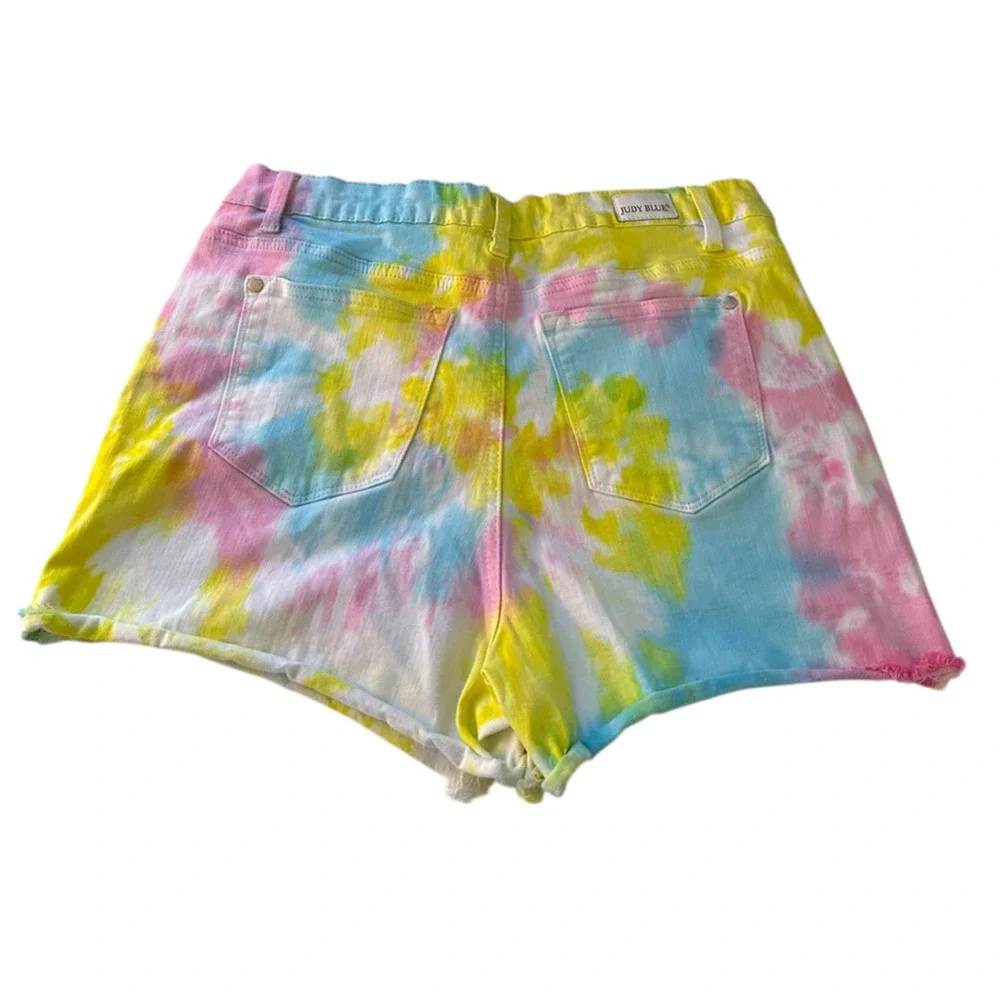 ✨2/$20 Judy Blue Swirl Tie Dye Raw Cut Off Denim Shorts Large Summer Festival - Picture 14 of 16